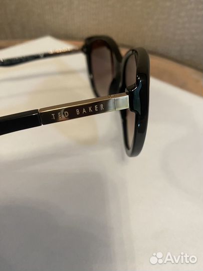 Солнцезащитные очки женские