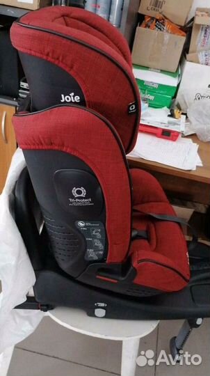 Детское автомобильное кресло joie