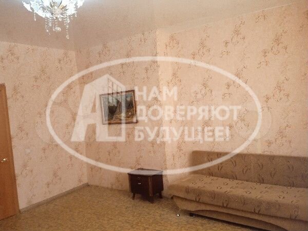 3-к. квартира, 81 м², 1/2 эт.