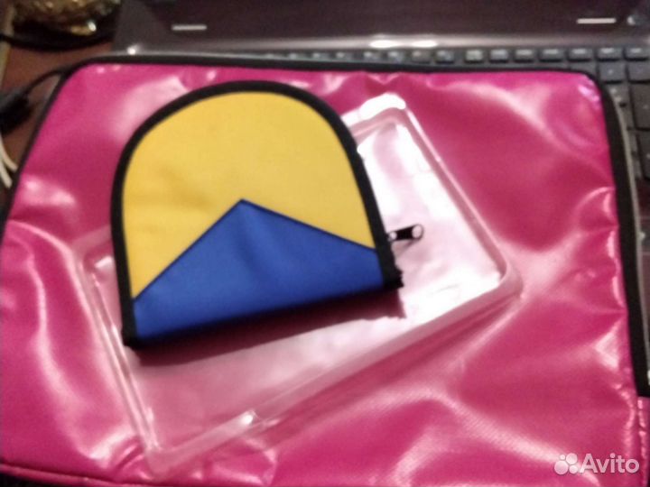 Вышлю набор чехлы2шт ноутбук диски из Германии NEW