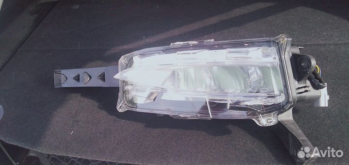Противотуманная фара (правая) Lexus NX, как новая