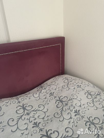 Кровать двухспальная