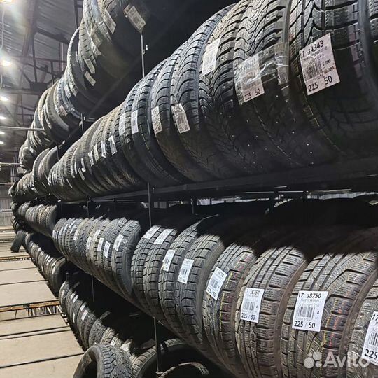 Continental ContiIceContact 205/60 R16 96M