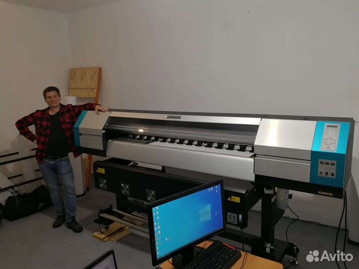 Интерьерная печать на всех рекламных материалах