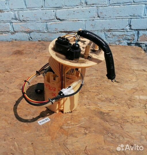 Насос топливный в бак Land Rover Range Rover Velar