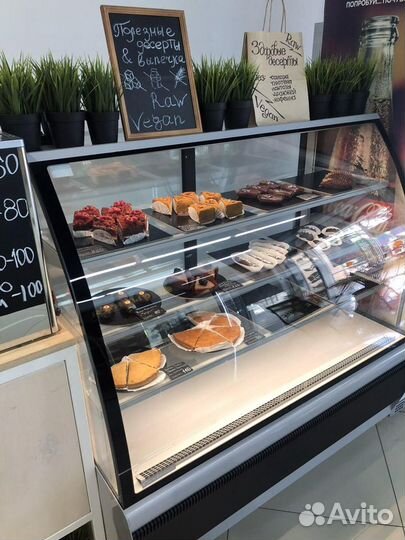 Кондитерская витрина Техно