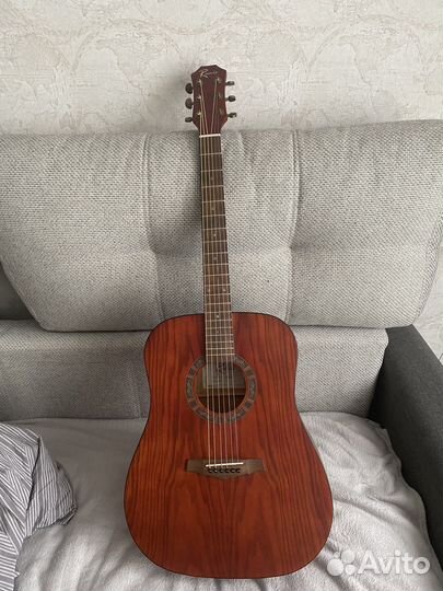 Акустическая гитара