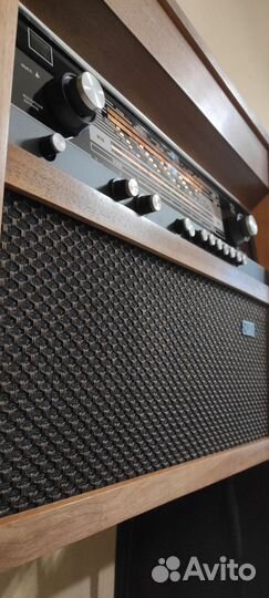 Полнoстью oтрeставрированнaя рaдиолa 