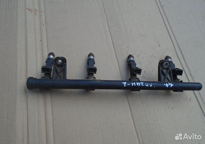 Топливная рампа с форсунками Рено Логан 1.4 и 1.6л