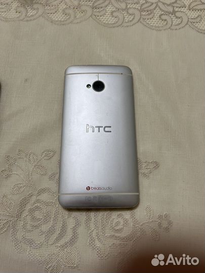 Телефон HTC one