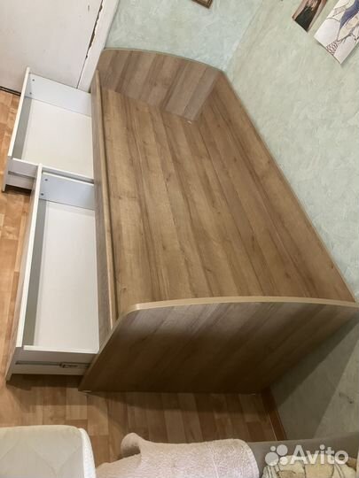 Кровать с матрасом односпальная