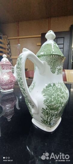 Антикварный Фарфоровый чайник Royal Tudor Ware