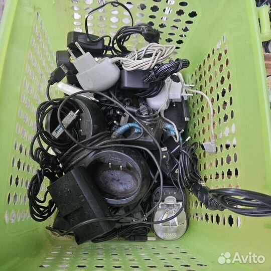 Зарядки для телефонов