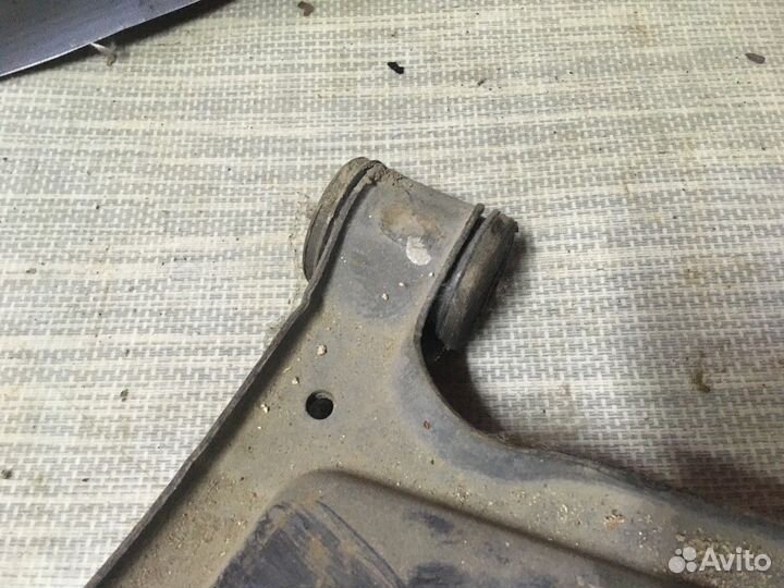 Рычаг передний левый Chevrolet Lacetti