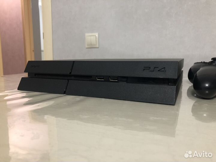 Sony playstation 4 PS4 1tb с играми