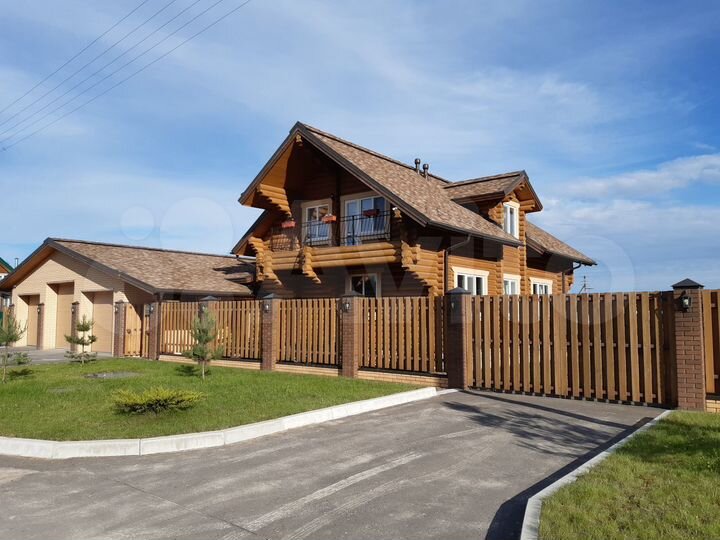 Дом 278 м² на участке 14 сот.