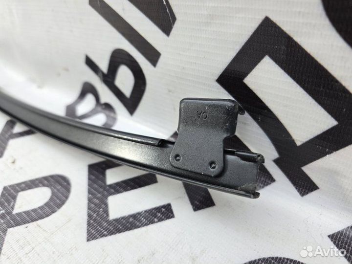 Направляющая стекла двери задняя левая Toyota