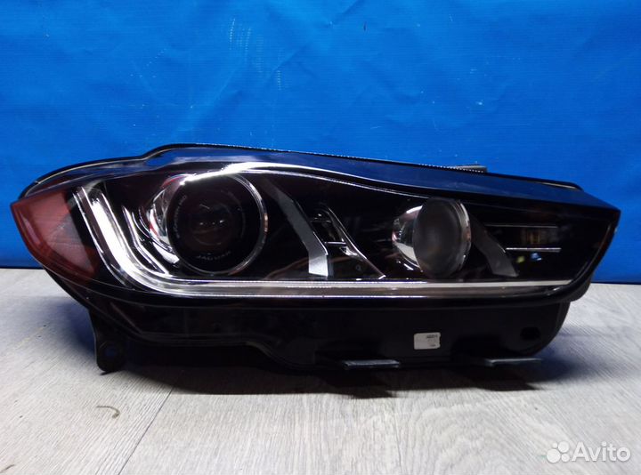 Фара правая Jaguar XE 2015