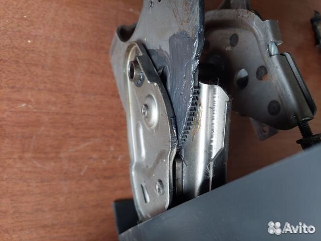 Рычаг стояночного тормоза Nissan Qashqai J10