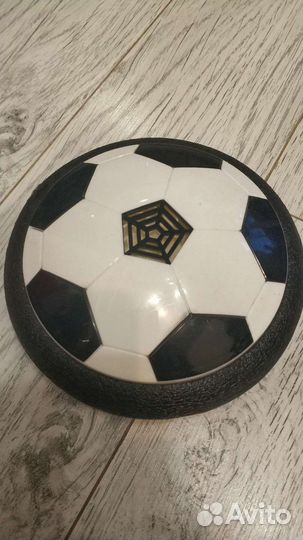 Аэрофутбол, парящий футбольный мяч