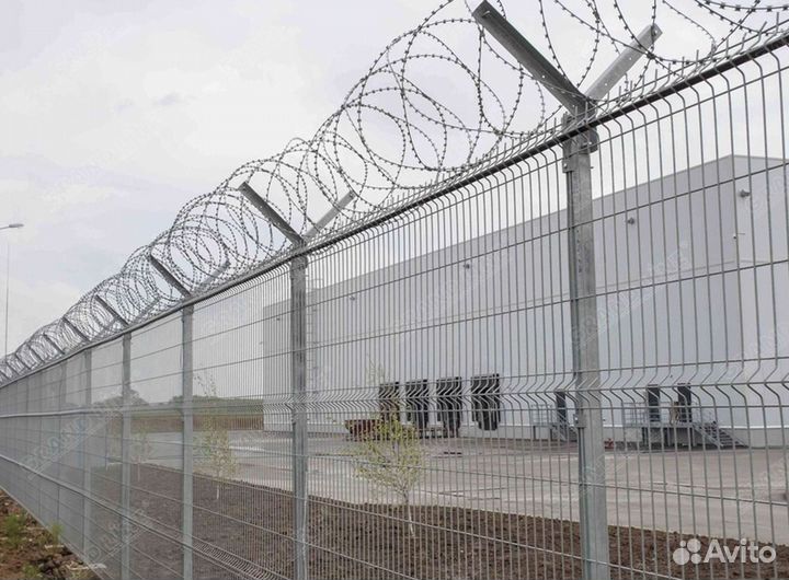 Забор из 3D сетки коричневой промышленная зона