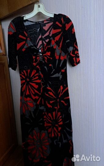 Платье. Бусы ожерелье