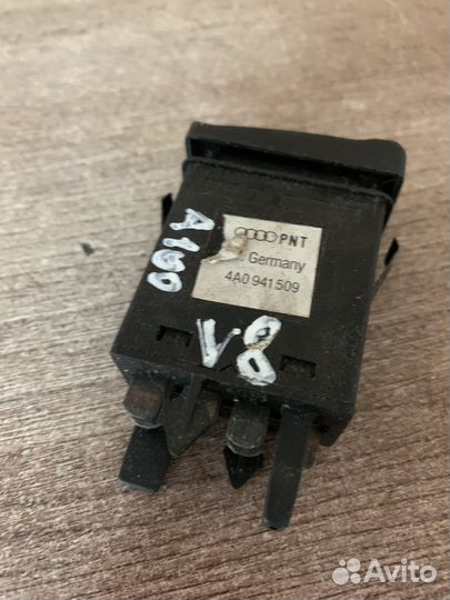 Кнопка аварийной сигнализации audi 100 C4