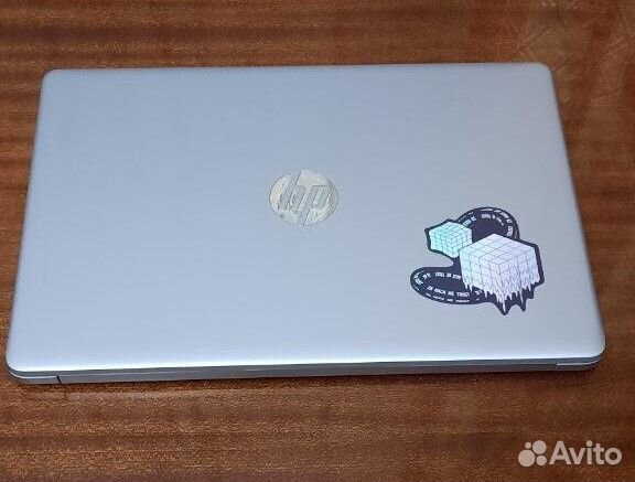 HP 250 G8 i7