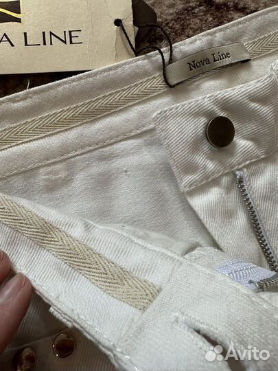 Джинсы белые 42