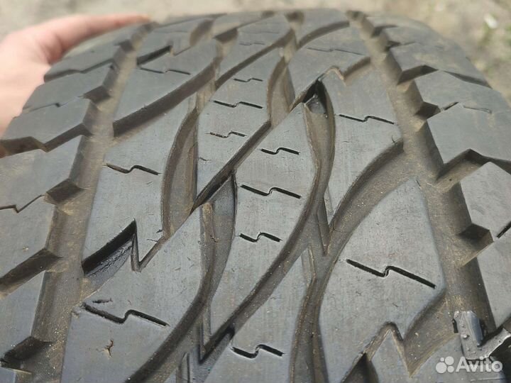 Bridgestone Dueler A/T 275/70 R16