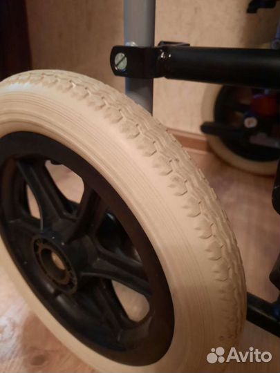 Коляска - каталка