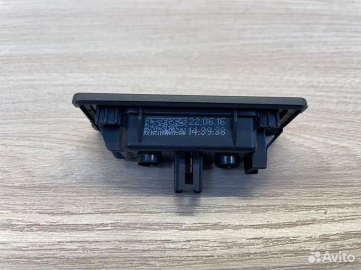 Плафон подсветки номера Volkswagen Polo