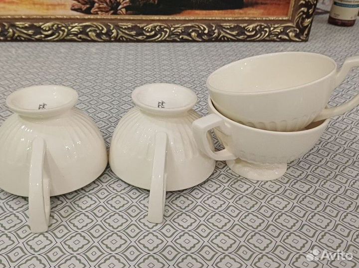 4 Чашки с блюдцем