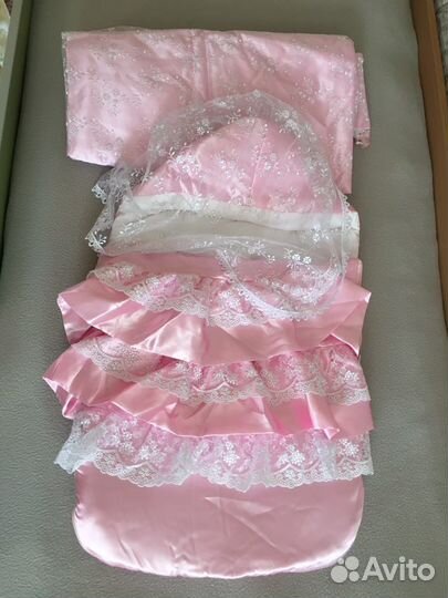 Комплект на выписку для девочки