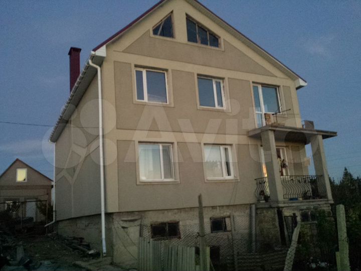 Дом 325 м² на участке 14 сот.