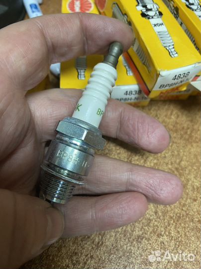 BP8H-N-10 33-816737Q свеча зажигания NGK Mercury