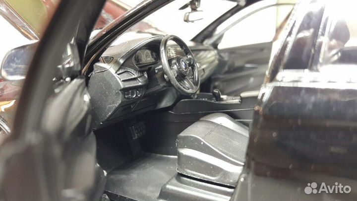 BMW X6M премиум качества модель 1:24