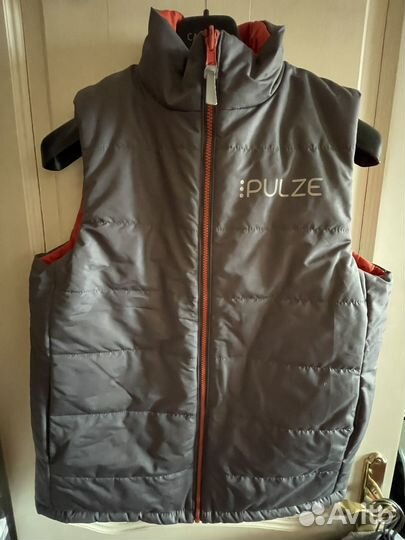 Жилет двухсторонний 46 размер, новый