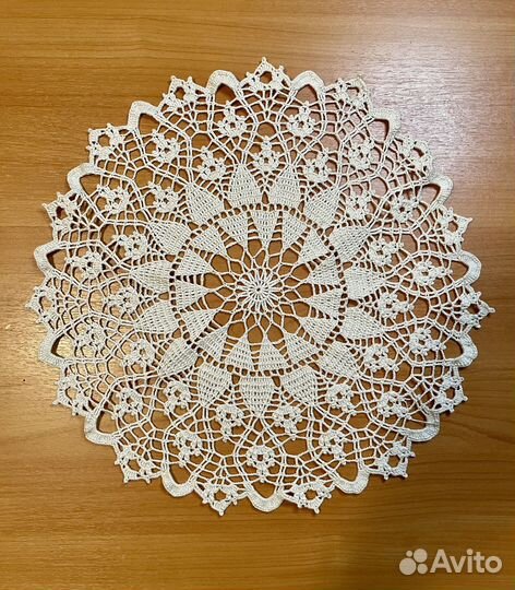 Салфетки вязаные крючком 31-38см