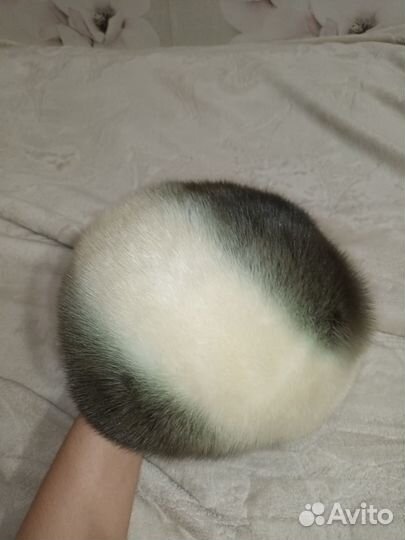 Норковая шапка или берет с цветком