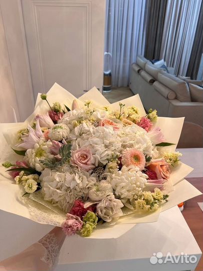 Роскошный букет цветов. доставка Динская