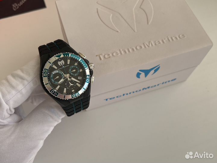 Часы technomarine