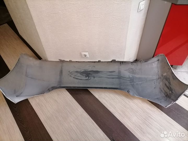 Продам бампер Тойота витц 2017 год