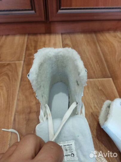 Коньки на девочку фигурные