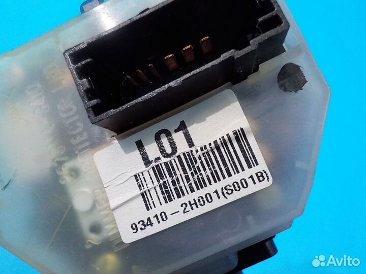 Переключатель сигналов поворота Hyundai Elantra IV