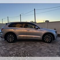 Volkswagen Touareg 3.0 AT, 2018, 127 800 км, с пробегом, цена 4 890 000 руб.