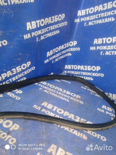 Уплотнитель двери Ваз Лада Калина 2 хэтчбек 11183