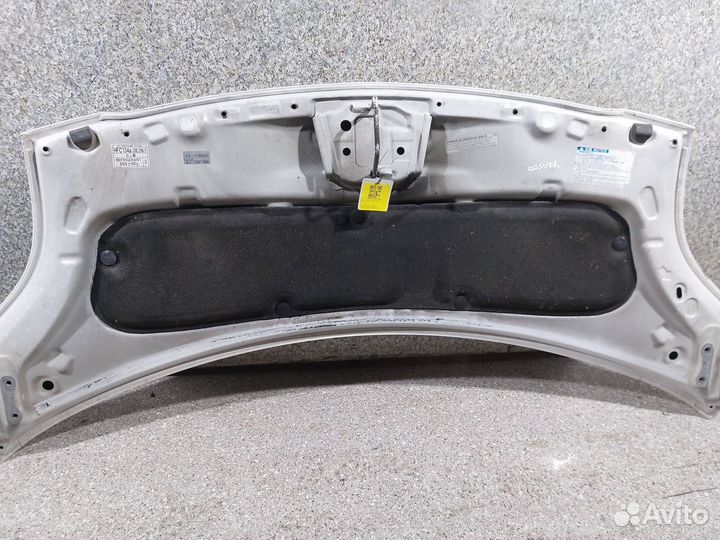 Капот Toyota Yaris