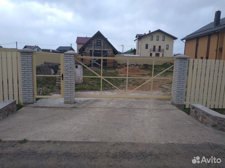 Откатные ворота с калиткой