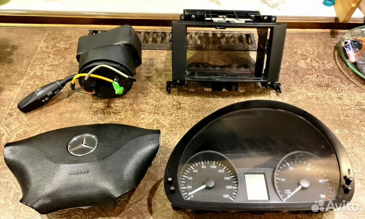 Панель приборов, подушка руля, рамка 2din